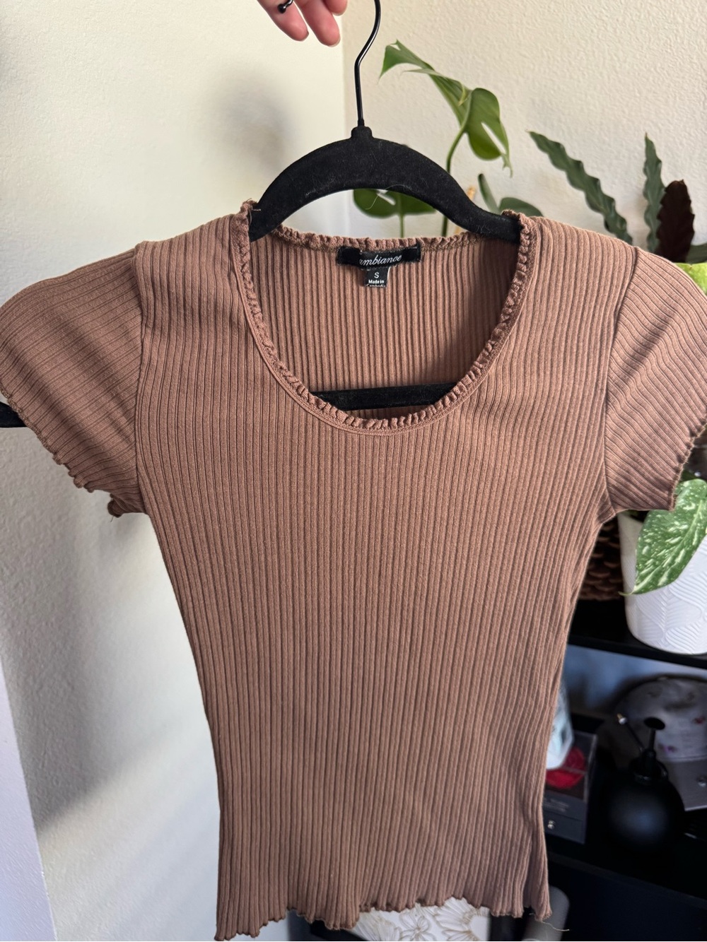 Ribbed Short Sleeve Top in Brown